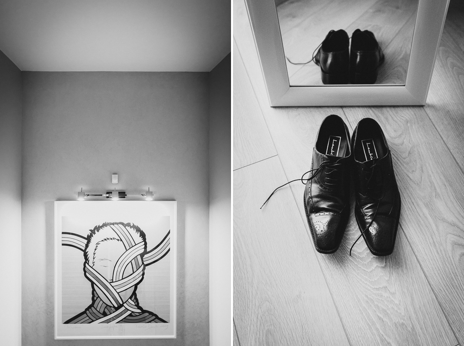 zestawienie buty pana młodego przy lustrze i obraz na  ścianie
